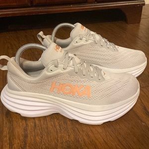 Hoka Bondi 8